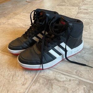 Men’s Adidas Hoops 2.0 mid J, size 7